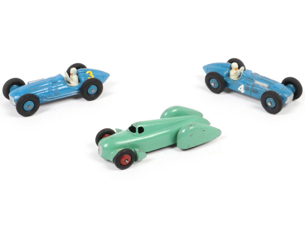 Lot 272 - DINKY TOYS (FRANCE) (3)