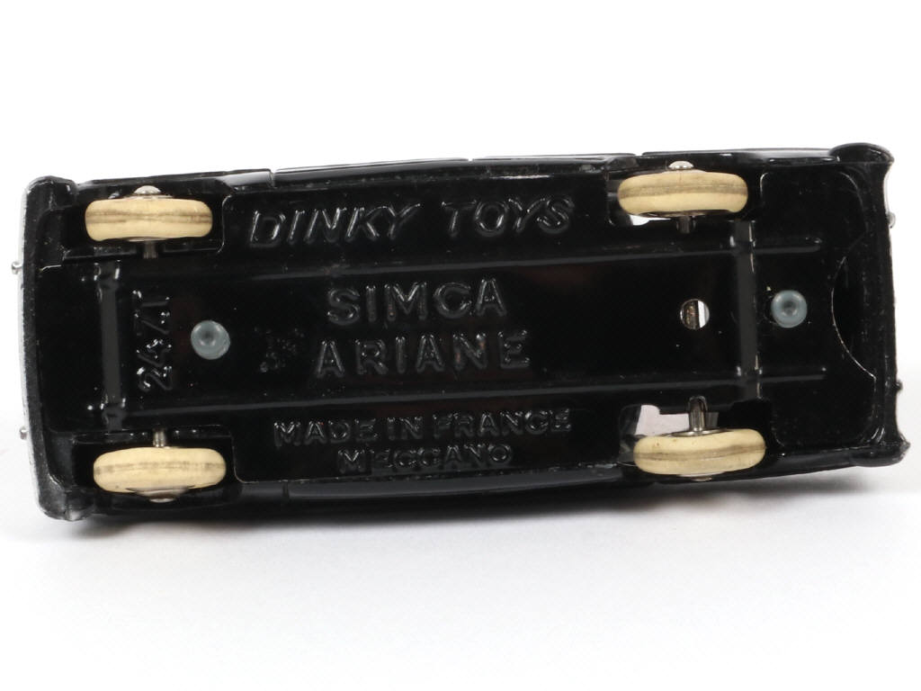 Lot 215 - DINKY TOYS (FRANCE) (1)