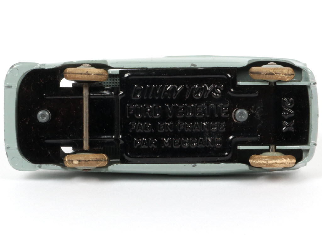 Lot 213 - DINKY TOYS (FRANCE) (1)