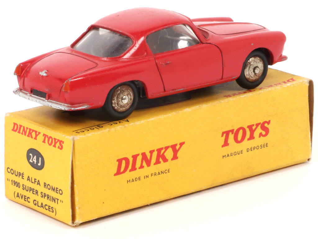 Lot 208 - DINKY TOYS (FRANCE) (1)