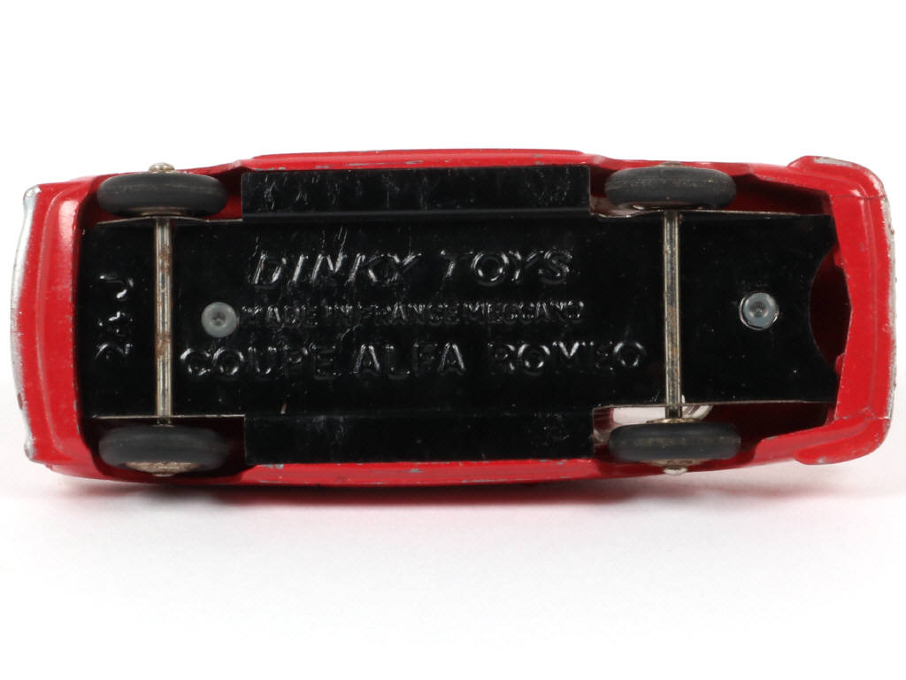 Lot 208 - DINKY TOYS (FRANCE) (1)