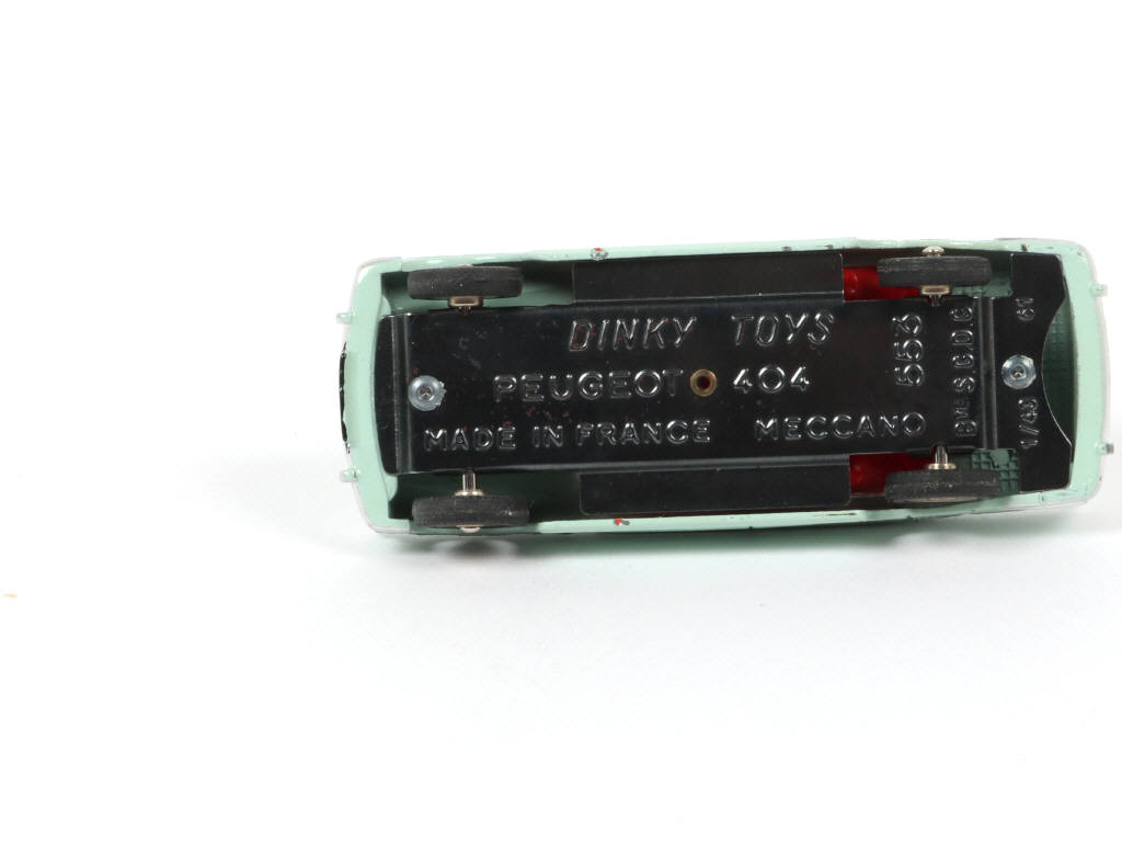 Lot 241 - DINKY TOYS (FRANCE) (1)