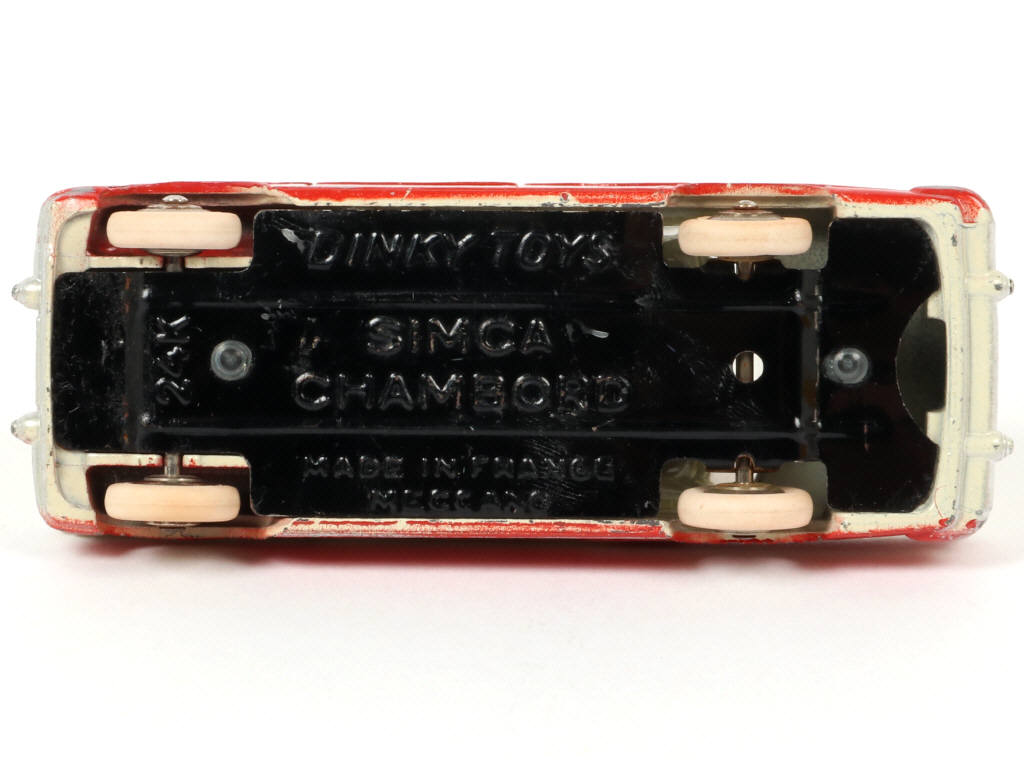 Lot 209 - DINKY TOYS (FRANCE) (1)