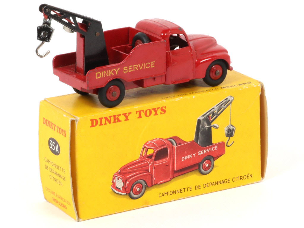 Lot 220 - DINKY TOYS (FRANCE) (1)