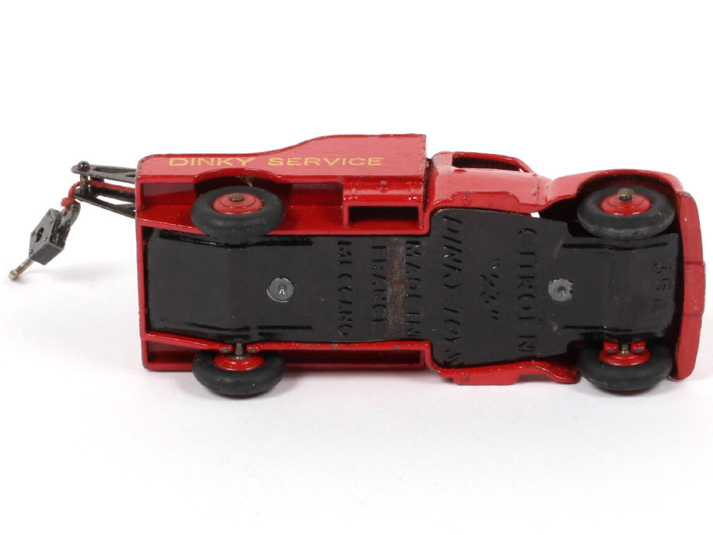 Lot 220 - DINKY TOYS (FRANCE) (1)