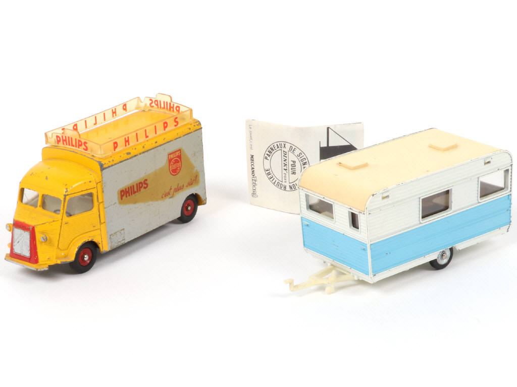 Lot 250 - DINKY TOYS (FRANCE) (1)