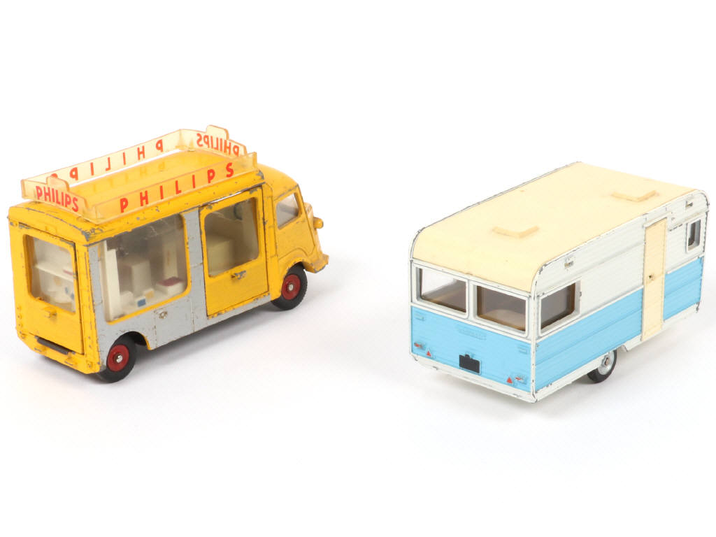 Lot 250 - DINKY TOYS (FRANCE) (1)