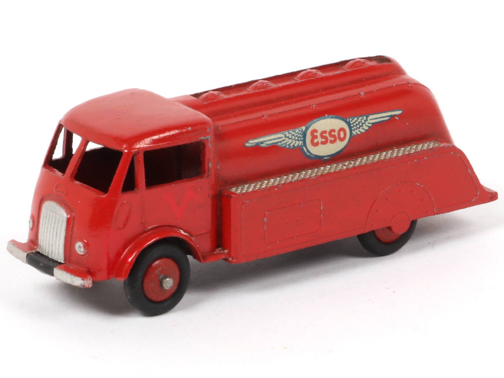 Lot 208 - DINKY TOYS (FRANCE) (1)