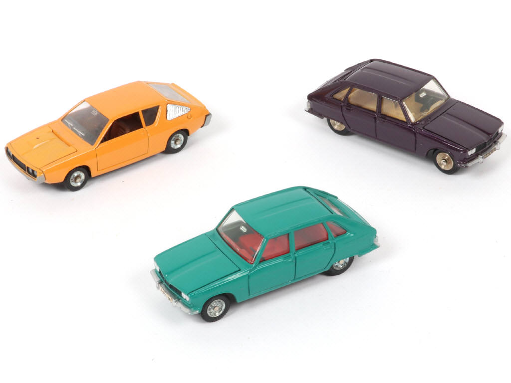 Lot 252 - DINKY TOYS (FRANCE) (3)