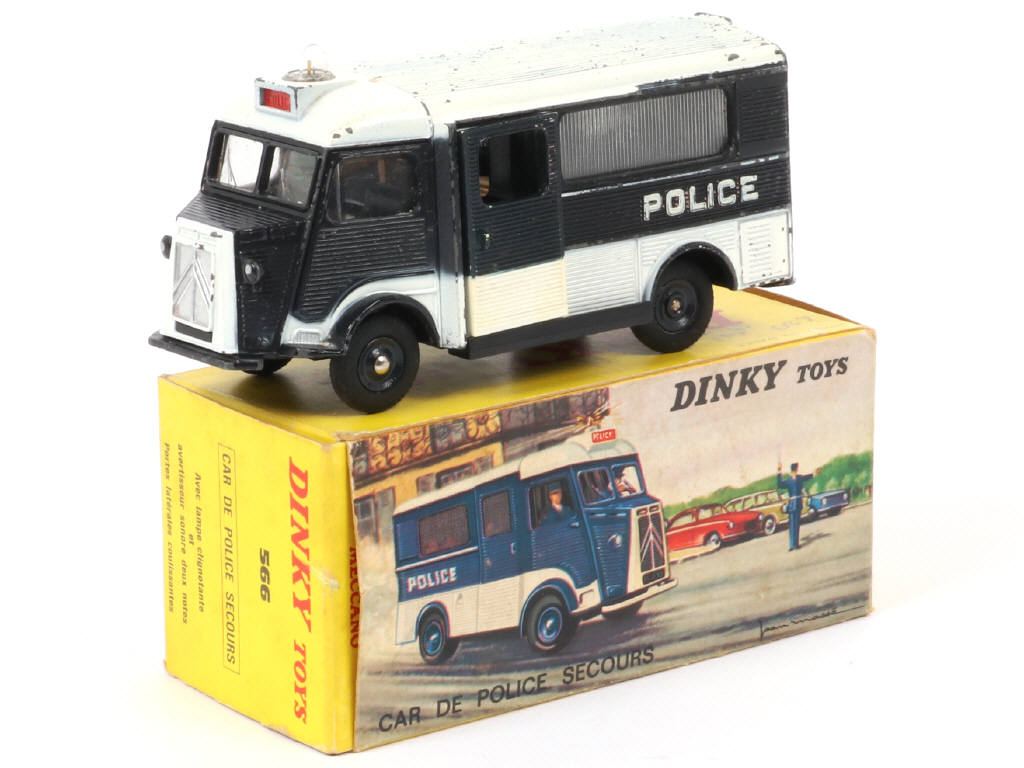 Lot 229 - DINKY TOYS (FRANCE) (1)