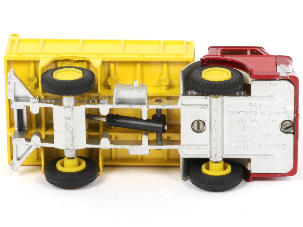 Lot 138 - DINKY TOYS (GB) (1)