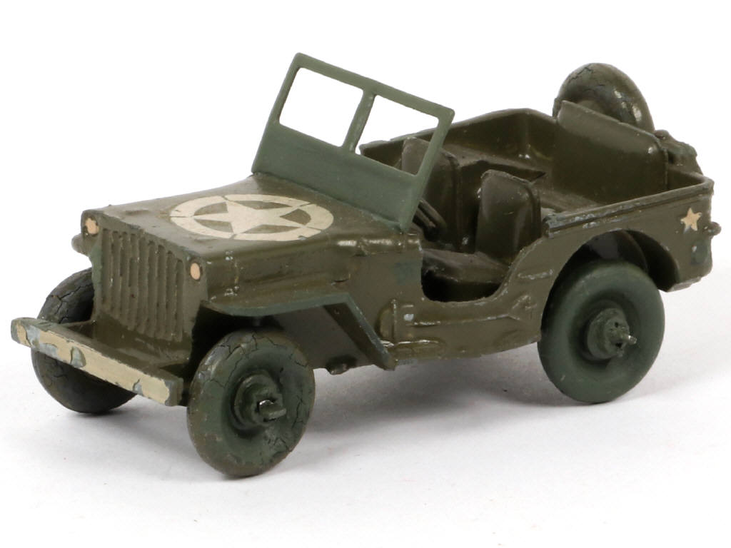 Lot 194 - DINKY TOYS (FRANCE) (1)
