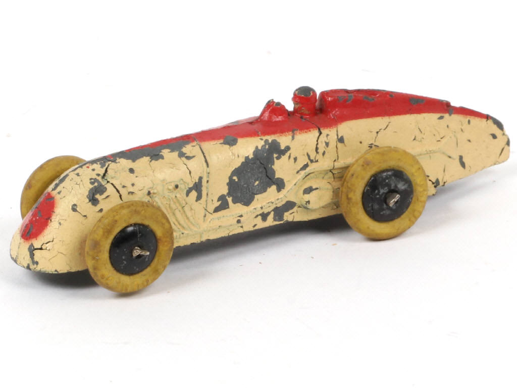 Lot 187 - DINKY TOYS (FRANCE) (1)