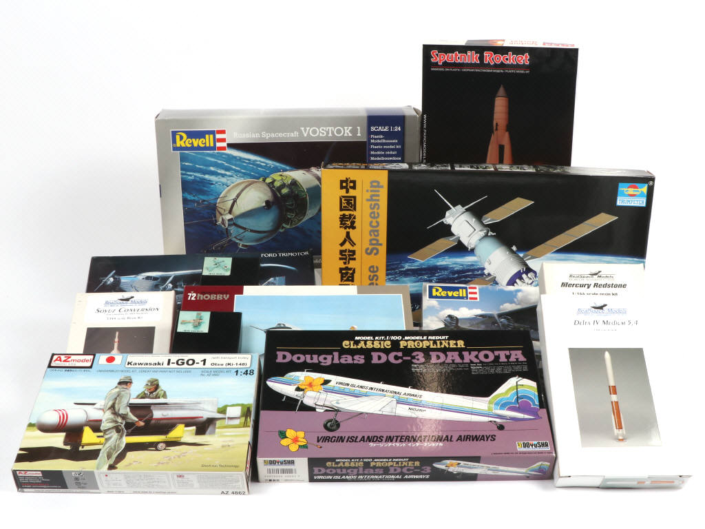 Lot 32 - DIVERS (14)