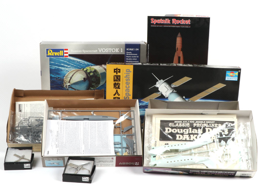 Lot 32 - DIVERS (14)