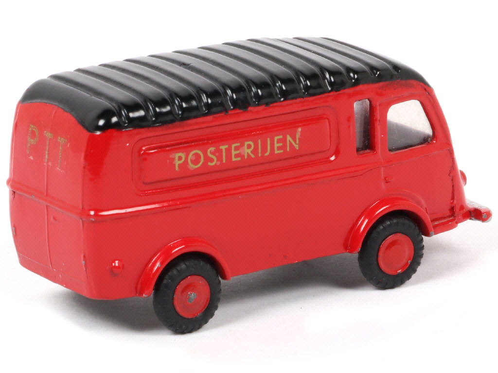 Lot 111 - LION-CAR (PAYS-BAS) (1)