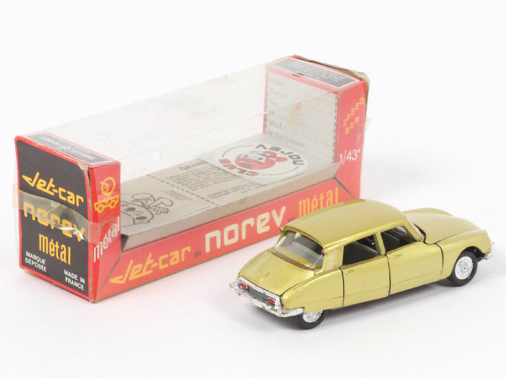 Lot 240 - NOREV - JET CAR (FRANCE) (1)