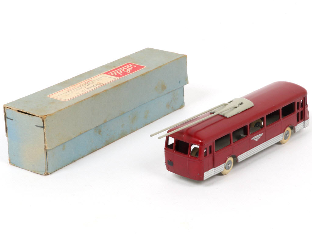 Lot 245 - SOLIDO (FRANCE) (1)