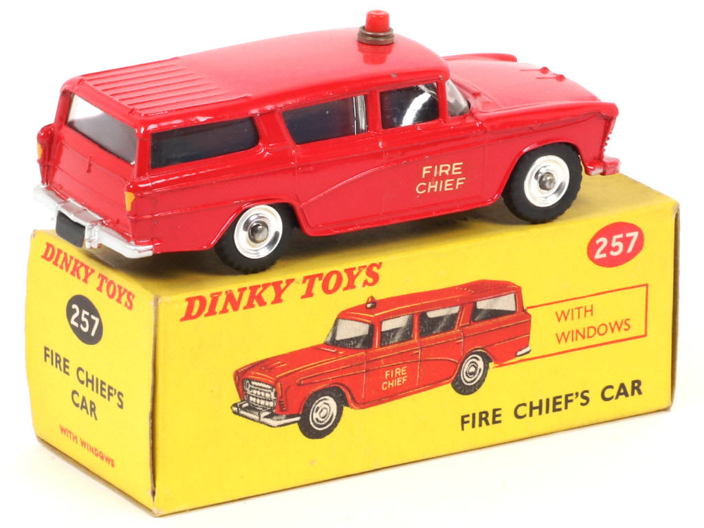 Lot 476 - DINKY TOYS (GB) (1)