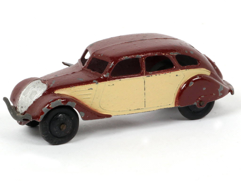 Lot 291 - DINKY TOYS (FRANCE) (1)