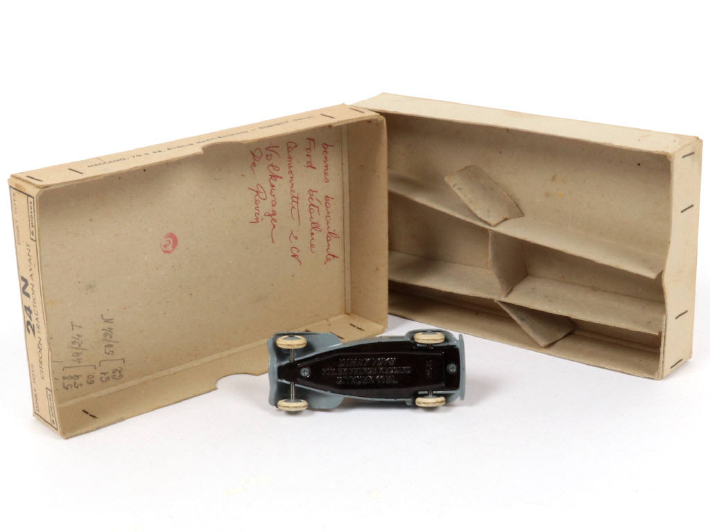 Lot 295 - DINKY TOYS (FRANCE) (2)