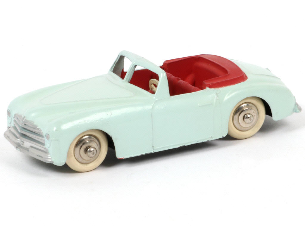 Lot 304 - DINKY TOYS (FRANCE) (1)
