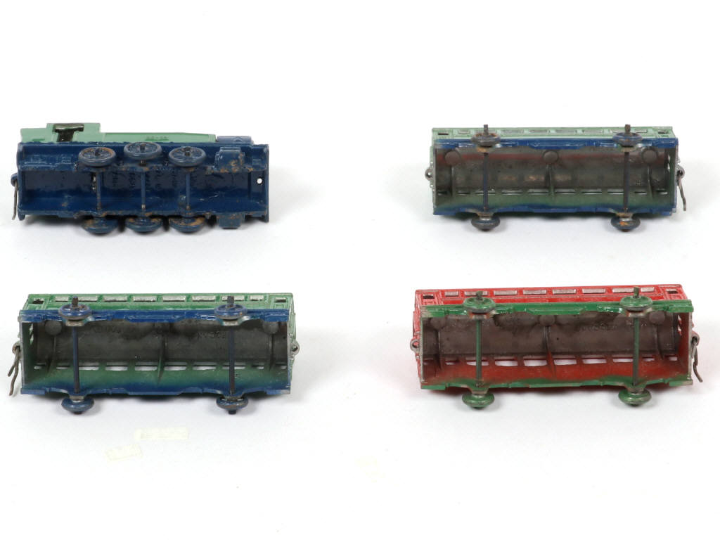 Lot 281 - DINKY TOYS (FRANCE) (1)