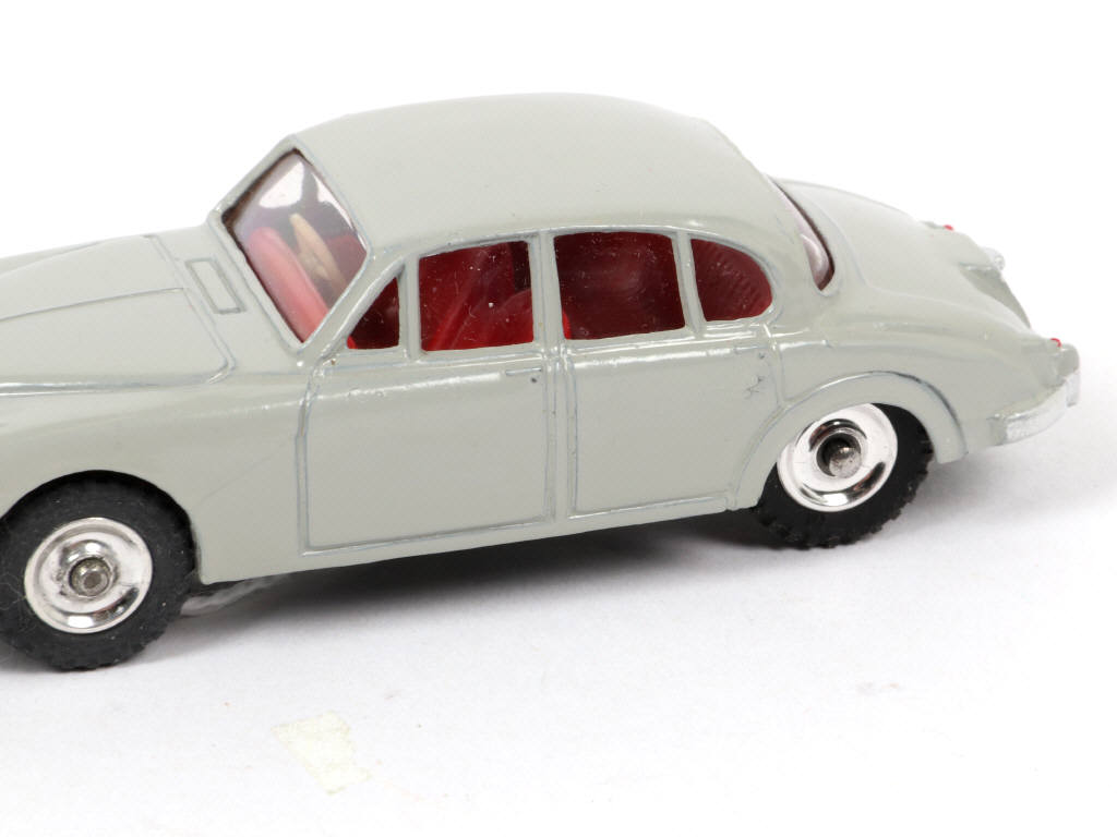 Lot 475 - DINKY TOYS (GB) (1)