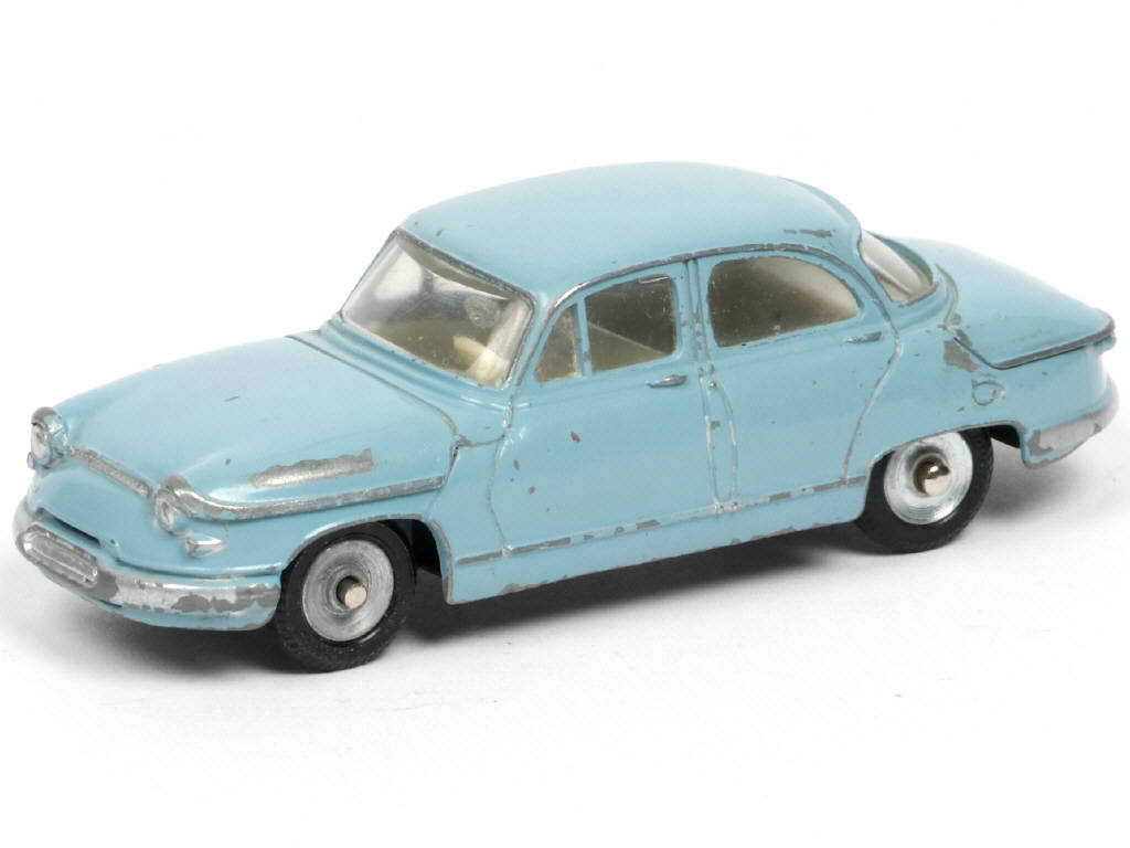Lot 355 - DINKY TOYS (FRANCE) (1)