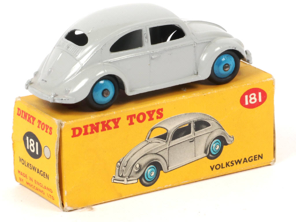 Lot 465 - DINKY TOYS (GB) (1)