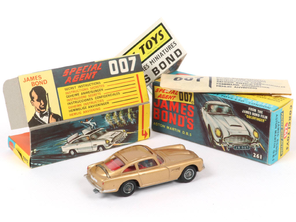 Lot 161 - CORGI TOYS (GB) (1)