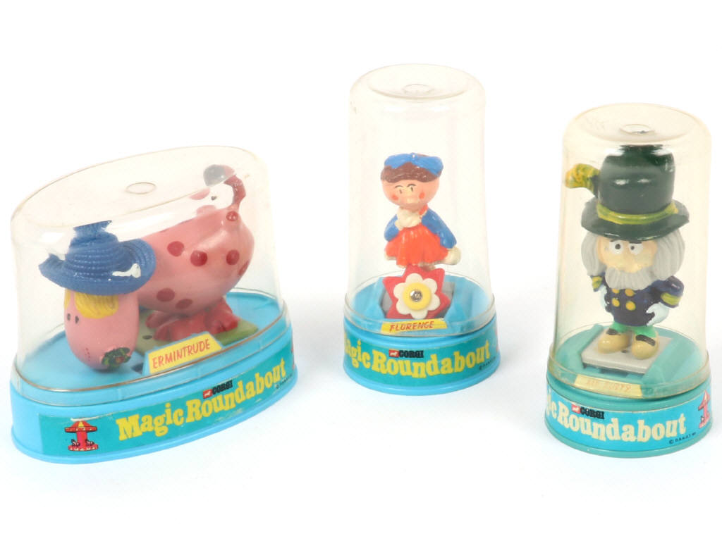 Lot 181 - CORGI TOYS (GB) (3)