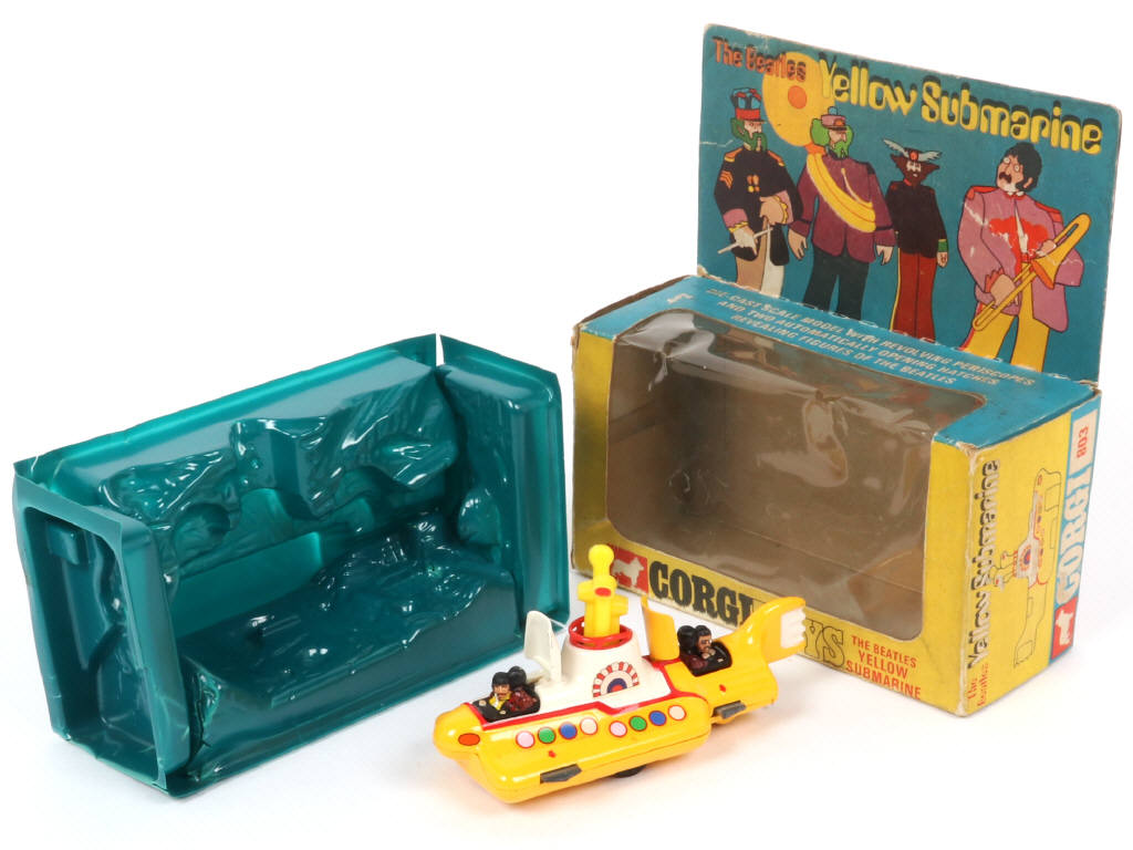 Lot 179 - CORGI TOYS (GB) (1)