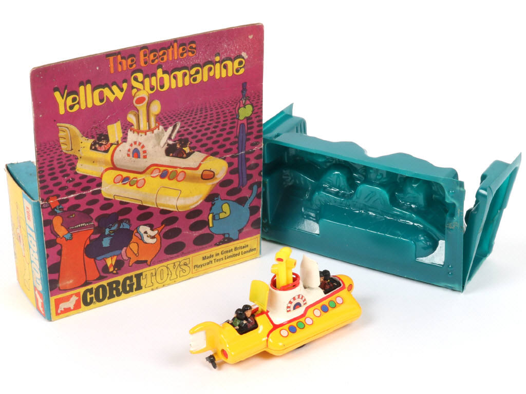 Lot 179 - CORGI TOYS (GB) (1)