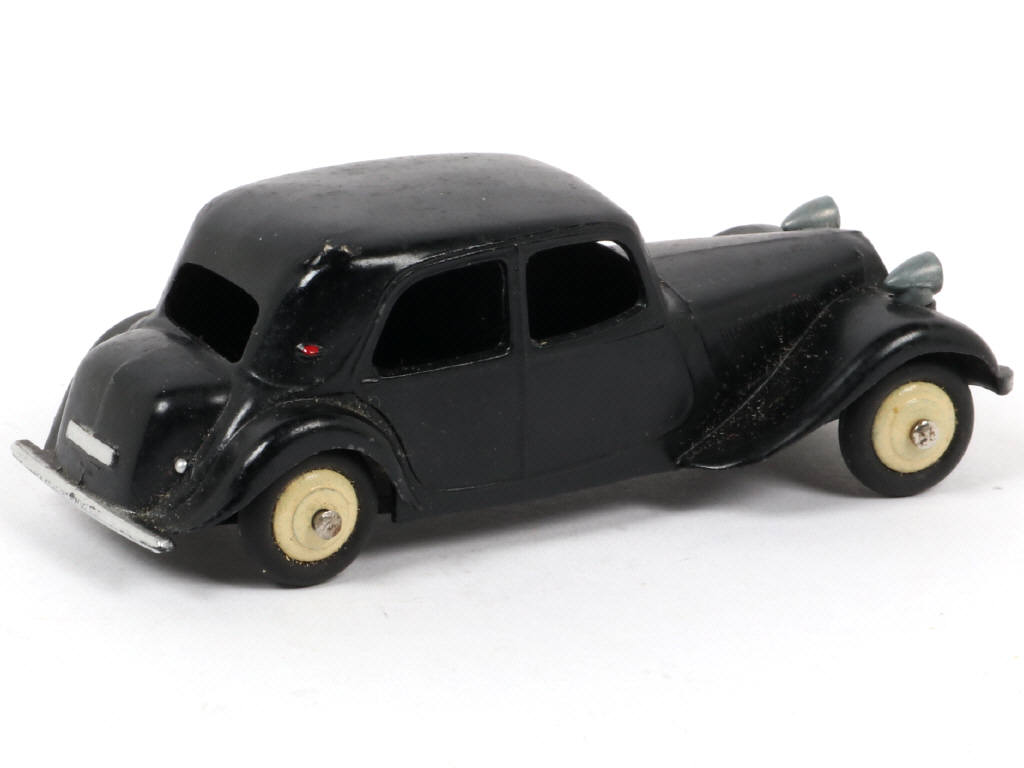 Lot 292 - DINKY TOYS (FRANCE) (1)