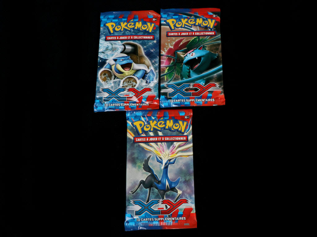 Lot 46 - POKEMON COMPANY (USA) (3)