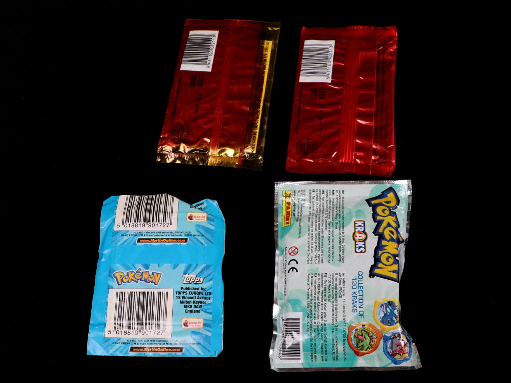 Lot 208 - DIVERS (12)