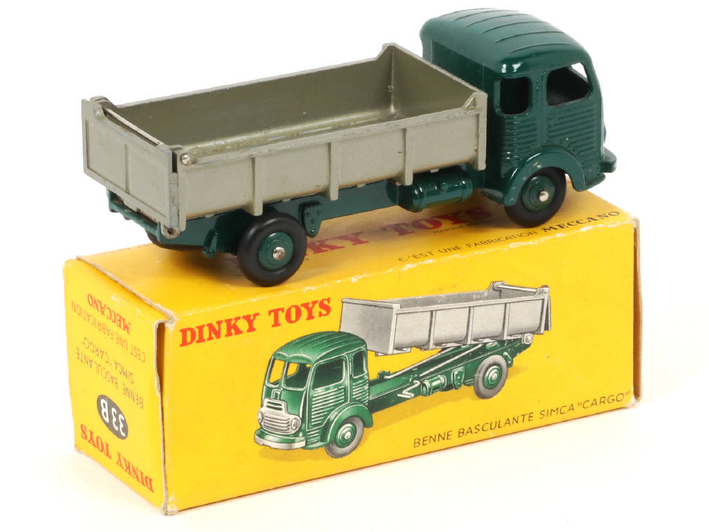 Lot 117 - DINKY TOYS (FRANCE) (1)