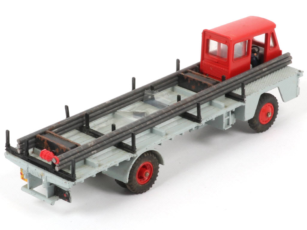 Lot 151 - DINKY TOYS (FRANCE) (1)