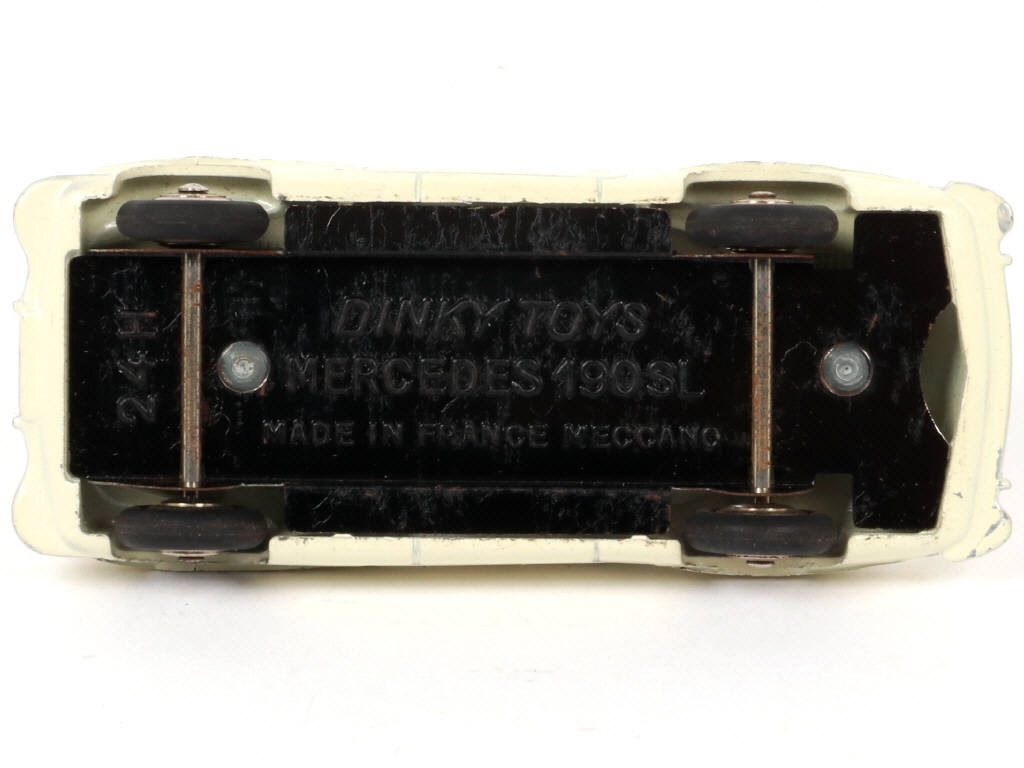 Lot 95 - DINKY TOYS (FRANCE) (1)