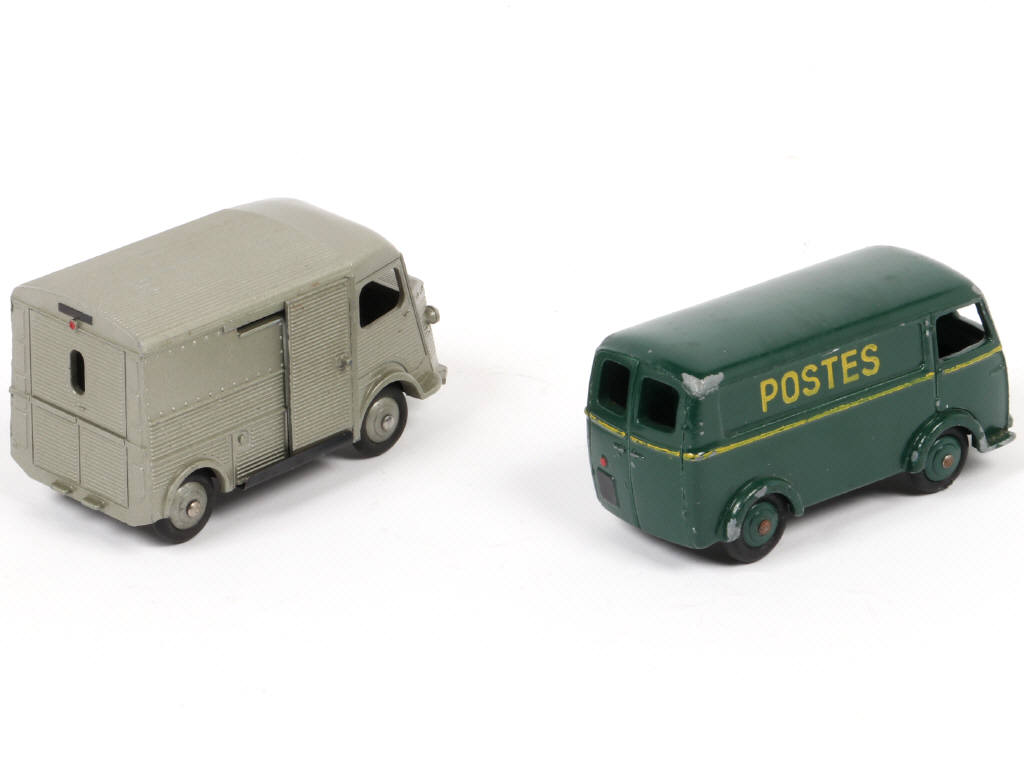 Lot 177 - DINKY TOYS (FRANCE) (2)