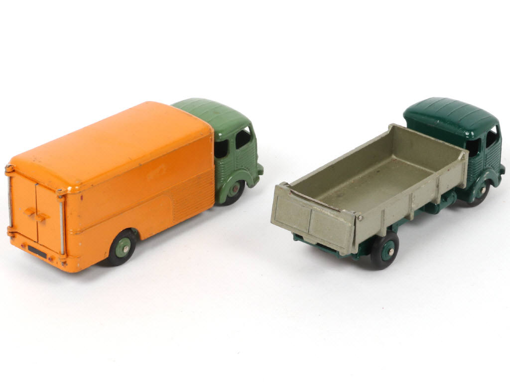 Lot 188 - DINKY TOYS (FRANCE) (2)