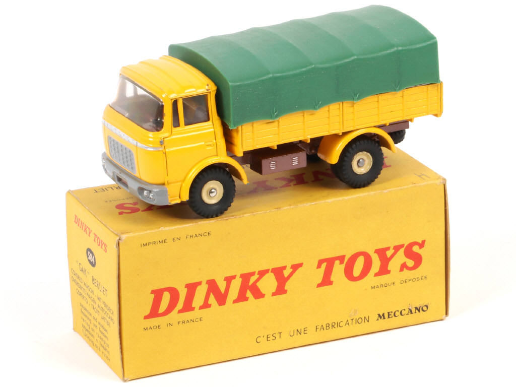 Lot 149 - DINKY TOYS (FRANCE) (1)