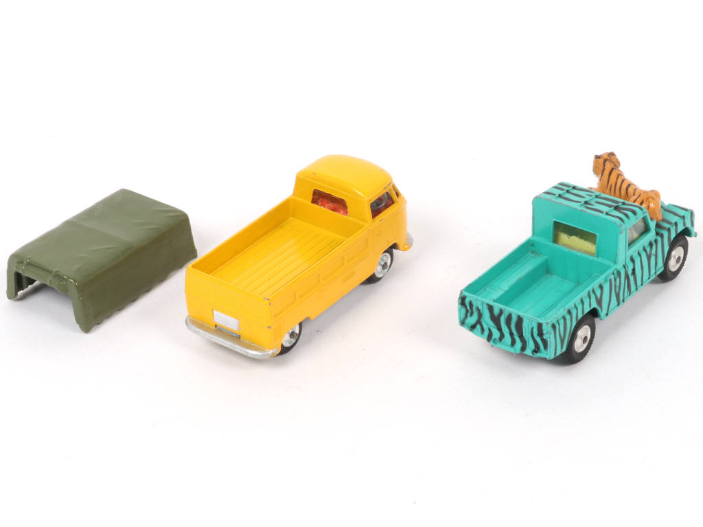 Lot 152 - CORGI TOYS (GB) (2)