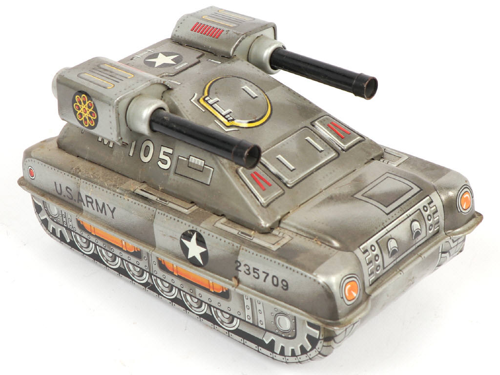 Lot 116 - DIVERS (7)