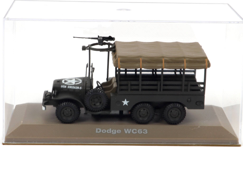 Lot 184 - DIVERS (12)
