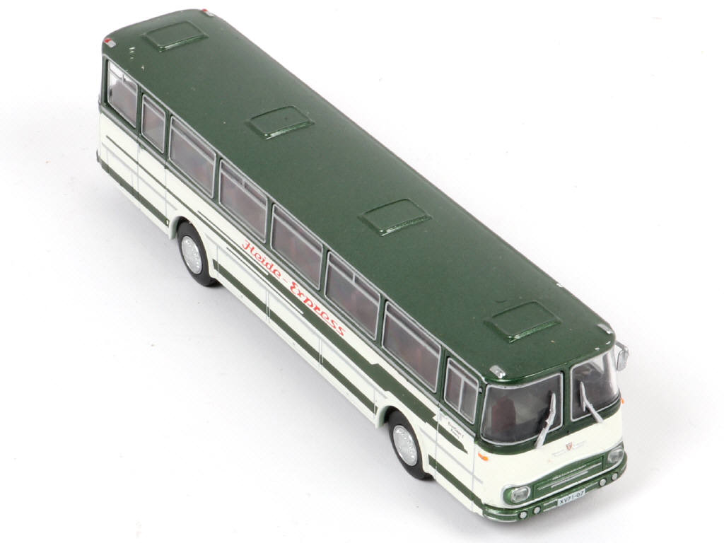 Lot 220 - DIVERS (22)