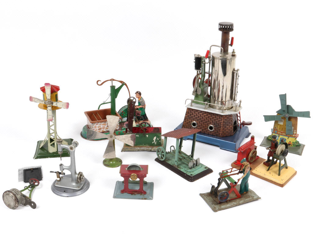 Lot 35 - DIVERS (12)