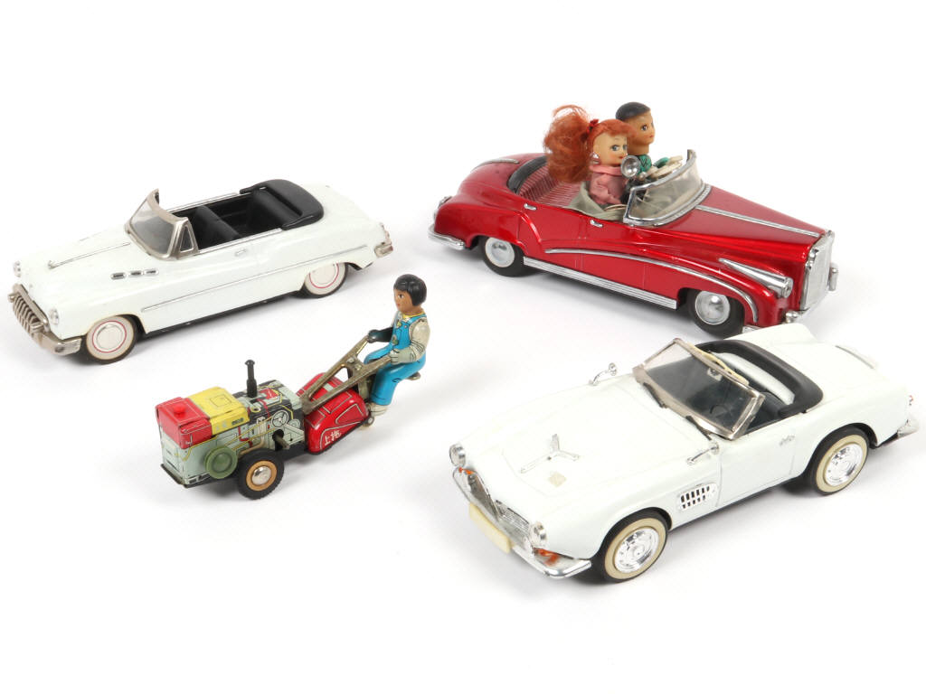 Lot 94 - DIVERS (CHINE) (4)