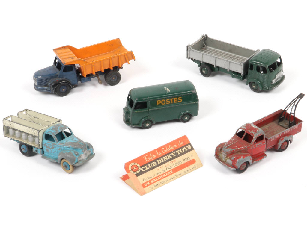Lot 279 - DINKY TOYS (FRANCE) (5)